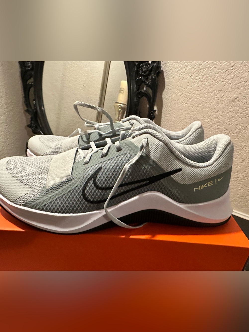 Nike women’s MC Trainer 2 Sneakers NWT